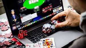 mahar77 Slots Mobile — ဖုန်းမှ Slot Games ကစားနေသောပုံ